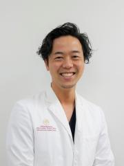 医療法人社団白浩会 新横浜プリンスペペ歯科クリニック新横浜インプラントセンター 院長 花澤 昌宏